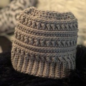 WOMENS PONYTAIL HAT brand new